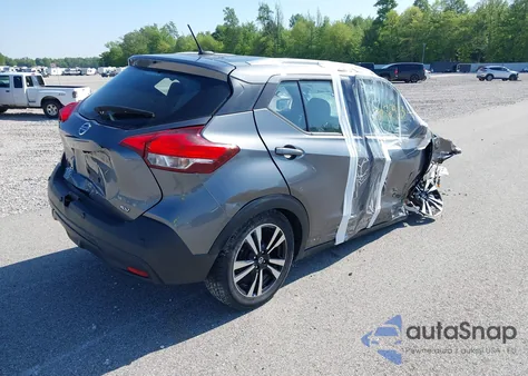 2020 Nissan Kicks Sv Xtronic Cvt z USA, uszkodzony, nr VIN 3N1CP5CV2LL517341